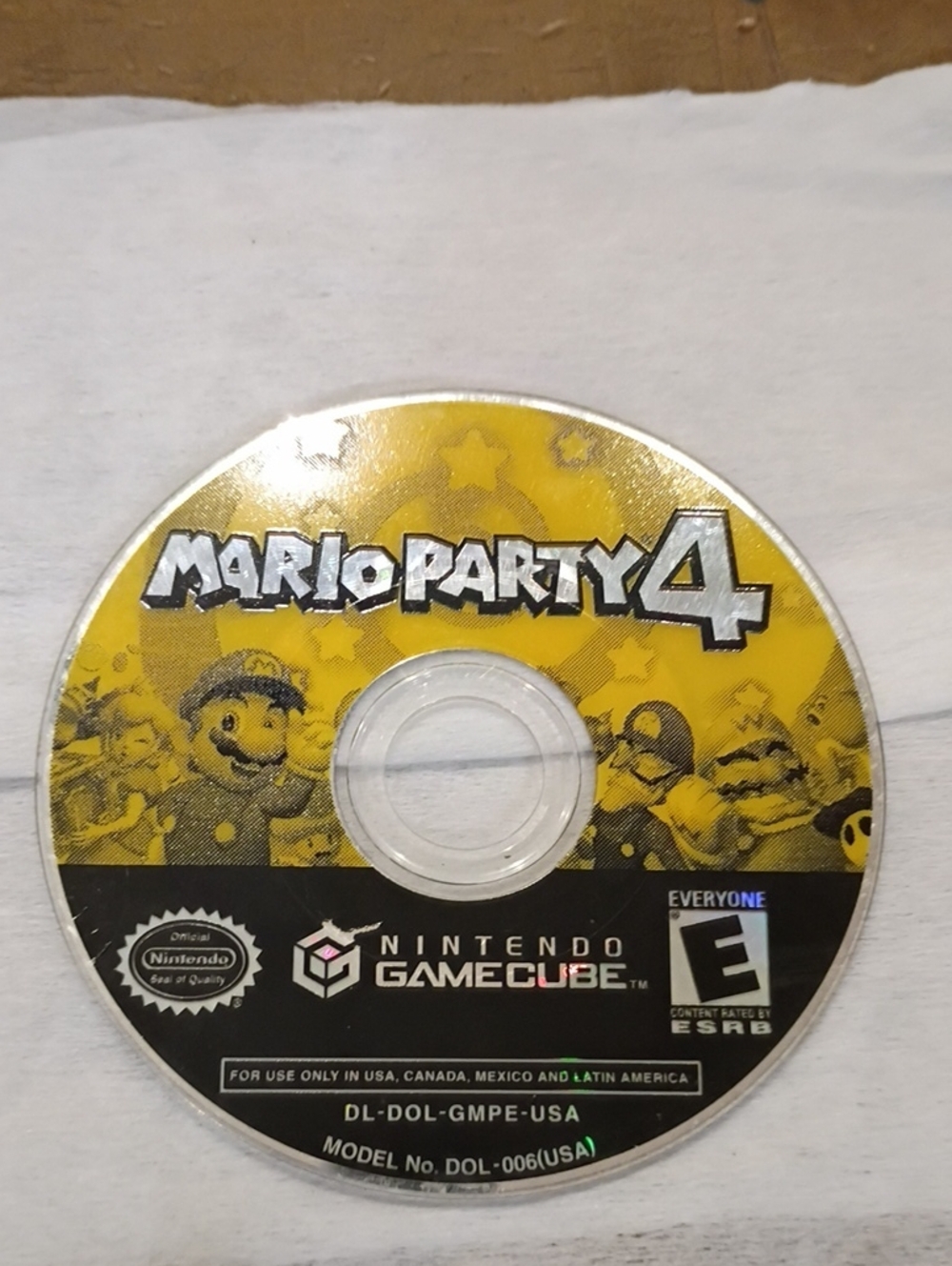 Nintendo Mario Party 4 GameCube Disc – Yellow & Black Artwork